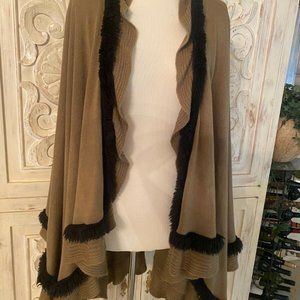 Nordstrom VINTAGE Luxury Designer Cape Shawl Asymmetrical Ruffle Fur Tan Black